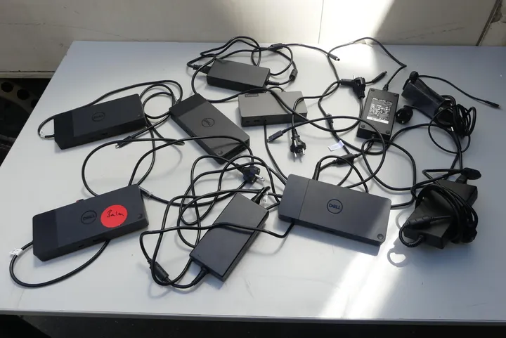 Konvolut Docking Stations verschiedene Hersteller